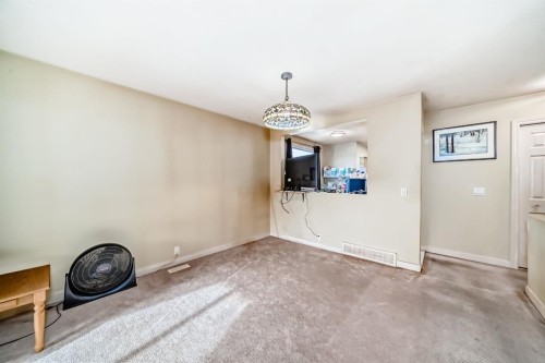 247 Bracewood Road Sw, Calgary, AB - Indoor Photo Showing Other Room