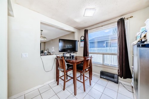 247 Bracewood Road Sw, Calgary, AB - Indoor