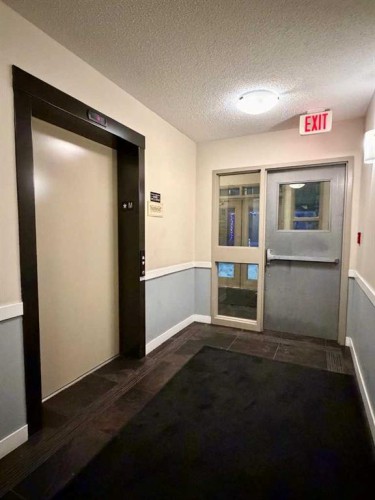 112-48 Panatella Road Nw, Calgary, AB - Indoor Photo Showing Other Room