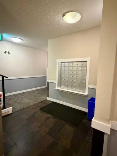 112-48 Panatella Road Nw, Calgary, AB - Indoor Photo Showing Other Room