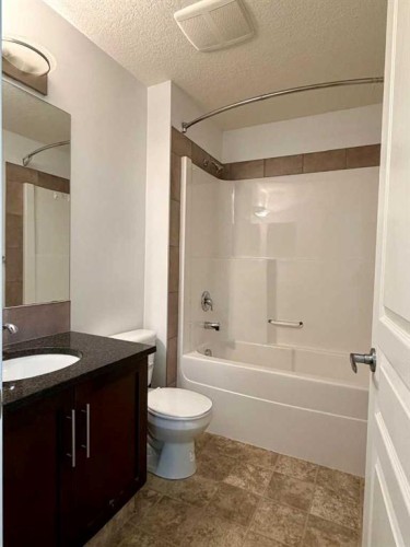 112-48 Panatella Road Nw, Calgary, AB - Indoor Photo Showing Bathroom