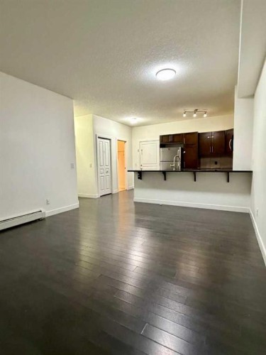 112-48 Panatella Road Nw, Calgary, AB - Indoor Photo Showing Kitchen