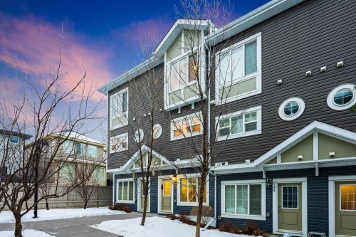 708 Evansridge Common Nw, Calgary, AB - Outdoor With Facade