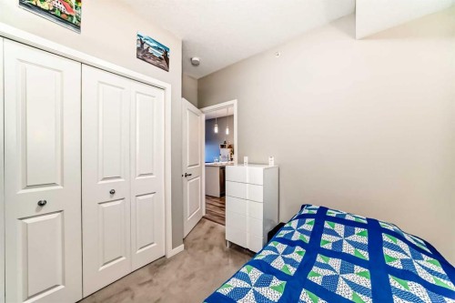 413-20 Mahogany Mews Se, Calgary, AB - Indoor Photo Showing Bedroom