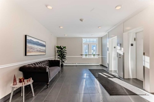 413-20 Mahogany Mews Se, Calgary, AB - Indoor Photo Showing Other Room