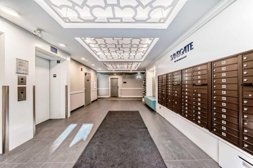 413-20 Mahogany Mews Se, Calgary, AB - Indoor Photo Showing Other Room