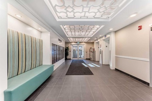 413-20 Mahogany Mews Se, Calgary, AB - Indoor Photo Showing Other Room