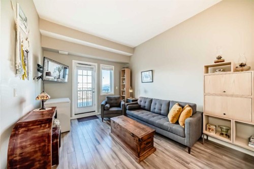 413-20 Mahogany Mews Se, Calgary, AB - Indoor Photo Showing Living Room