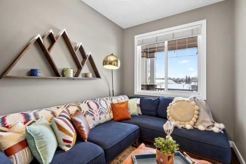 2003 Reunion Boulevard Nw, Airdrie, AB - Indoor Photo Showing Living Room