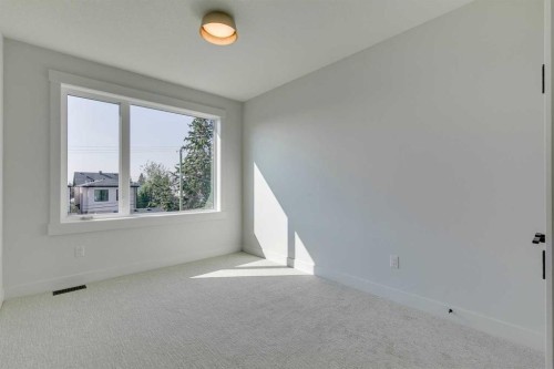 2013 23 Avenue Nw, Calgary, AB - Indoor Photo Showing Other Room