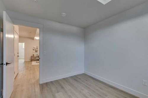 2013 23 Avenue Nw, Calgary, AB - Indoor Photo Showing Other Room