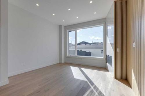 2015 23 Avenue Nw, Calgary, AB - Indoor Photo Showing Other Room