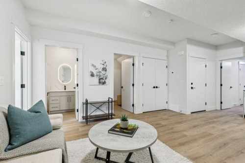 2015 23 Avenue Nw, Calgary, AB - Indoor Photo Showing Living Room
