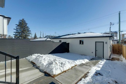 2015 23 Avenue Nw, Calgary, AB - Outdoor With Exterior