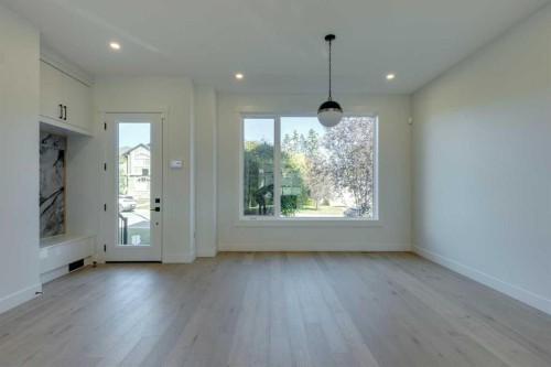 2015 23 Avenue Nw, Calgary, AB - Indoor Photo Showing Other Room