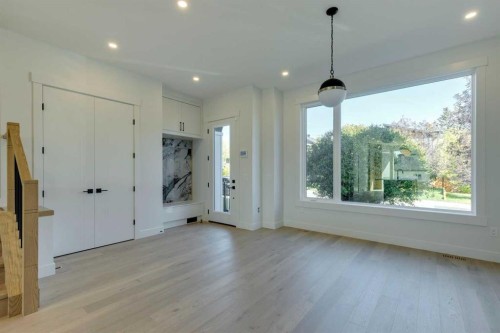 2015 23 Avenue Nw, Calgary, AB - Indoor Photo Showing Other Room