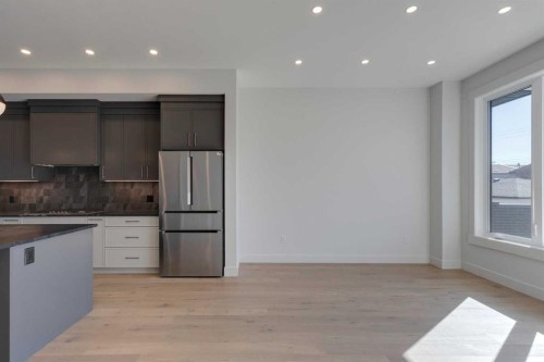 2015 23 Avenue Nw, Calgary, AB - Indoor Photo Showing Kitchen