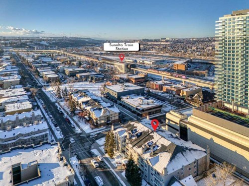 301-1528 11 Avenue Sw, Calgary, AB - Outdoor With View