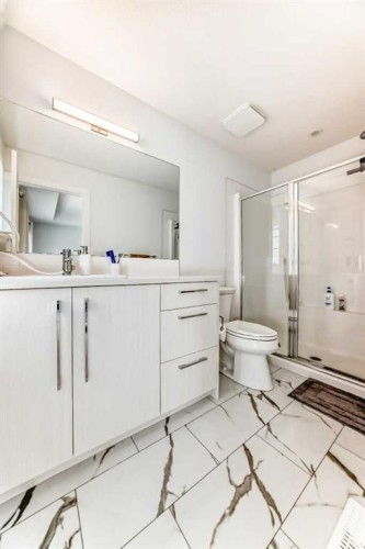 106 Dawson Harbour Grove, Chestermere, AB - Indoor Photo Showing Bathroom