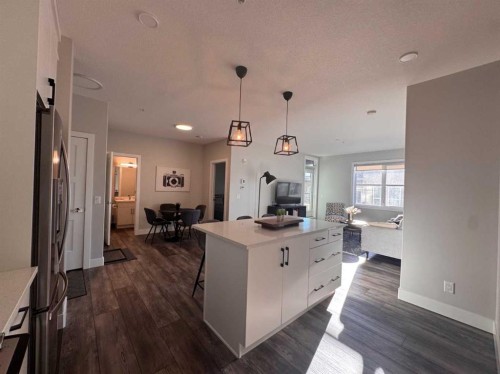 110-8355 19 Avenue Sw, Calgary, AB - Indoor