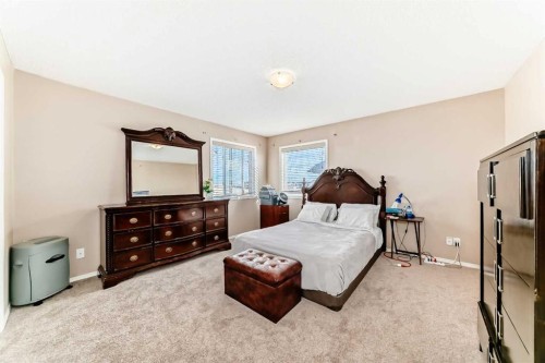 79 Saddlebrook Common Ne, Calgary, AB - Indoor Photo Showing Bedroom