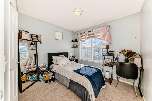 79 Saddlebrook Common Ne, Calgary, AB - Indoor Photo Showing Bedroom