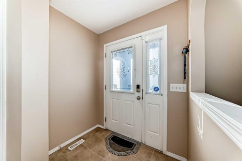 79 Saddlebrook Common Ne, Calgary, AB - Indoor Photo Showing Other Room