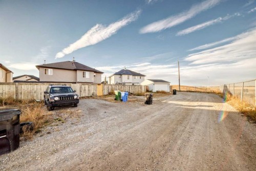 79 Saddlebrook Common Ne, Calgary, AB - Outdoor