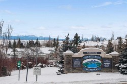 101-345 Rocky Vista Park NW Calgary, AB T3K 5G6