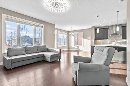 90 Mount Rae Heights, Okotoks, AB - Indoor Photo Showing Living Room