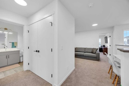 16 Magnolia Bay Se, Calgary, AB - Indoor