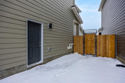 16 Magnolia Bay Se, Calgary, AB - Outdoor With Exterior