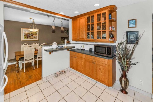 46 Marbrooke Circle Ne, Calgary, AB - Indoor Photo Showing Kitchen