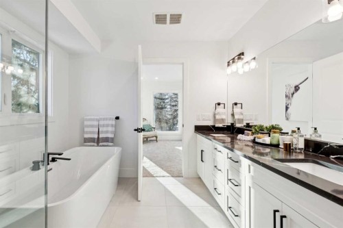 5 Mckenzie Lake Point Se, Calgary, AB - Indoor Photo Showing Bathroom