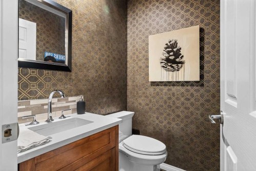 12 Antelope Lane, Banff, AB - Indoor Photo Showing Bathroom