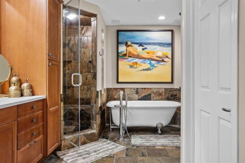 12 Antelope Lane, Banff, AB - Indoor Photo Showing Bathroom