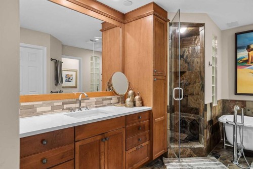 12 Antelope Lane, Banff, AB - Indoor Photo Showing Bathroom