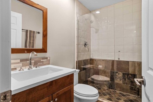 12 Antelope Lane, Banff, AB - Indoor Photo Showing Bathroom