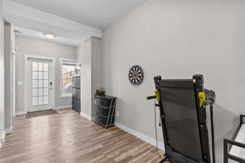 18 Evanscrest Heights Nw, Calgary, AB - Indoor Photo Showing Other Room