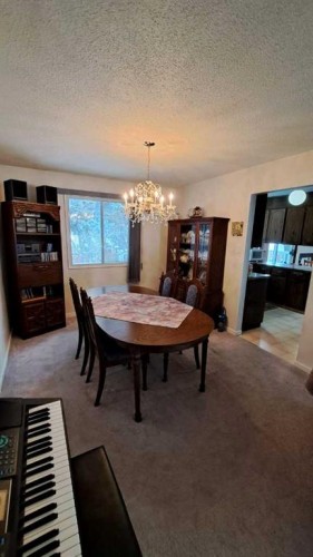 1356 Southdale Crescent Sw, Calgary, AB - Indoor Photo Showing Dining Room