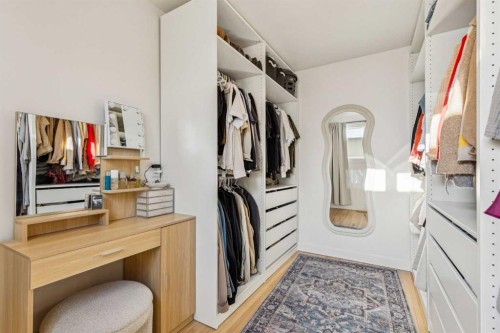 3731 45 Street Sw, Calgary, AB - Indoor