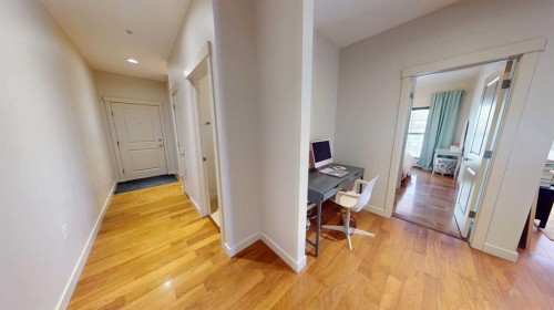 204-4704 Stanley Road Sw, Calgary, AB - Indoor Photo Showing Other Room