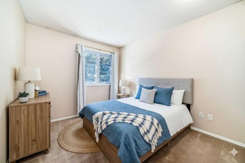 219 Point Mckay Terrace Nw, Calgary, AB - Indoor Photo Showing Other Room