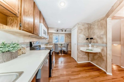 219 Point Mckay Terrace Nw, Calgary, AB - Indoor Photo Showing Kitchen