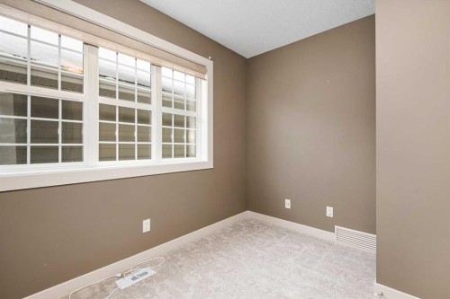 5628 Henwood Street Sw, Calgary, AB - Indoor Photo Showing Other Room