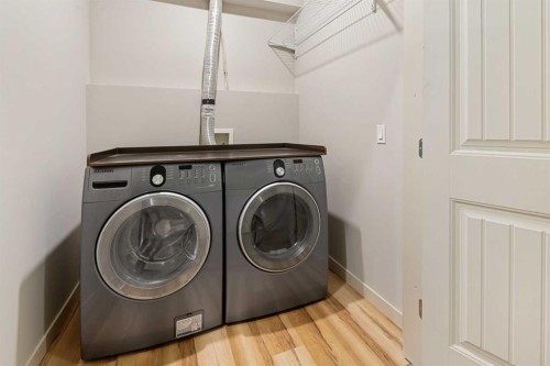 5628 Henwood Street Sw, Calgary, AB - Indoor Photo Showing Laundry Room