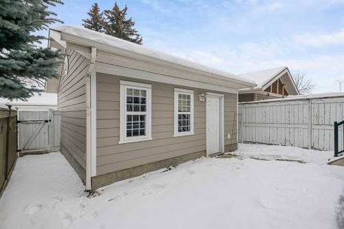 5628 Henwood Street Sw, Calgary, AB - Outdoor With Exterior