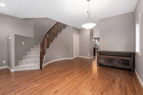 5628 Henwood Street Sw, Calgary, AB - Indoor Photo Showing Other Room