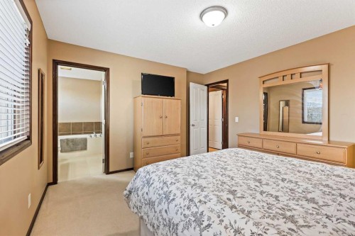 1976 New Brighton Drive Se, Calgary, AB - Indoor Photo Showing Bedroom