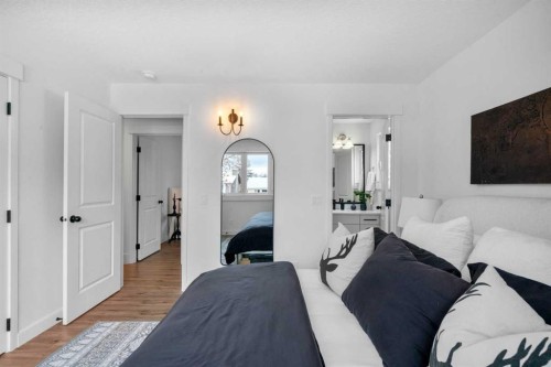 144 Deer Ridge Way Se, Calgary, AB - Indoor Photo Showing Bedroom